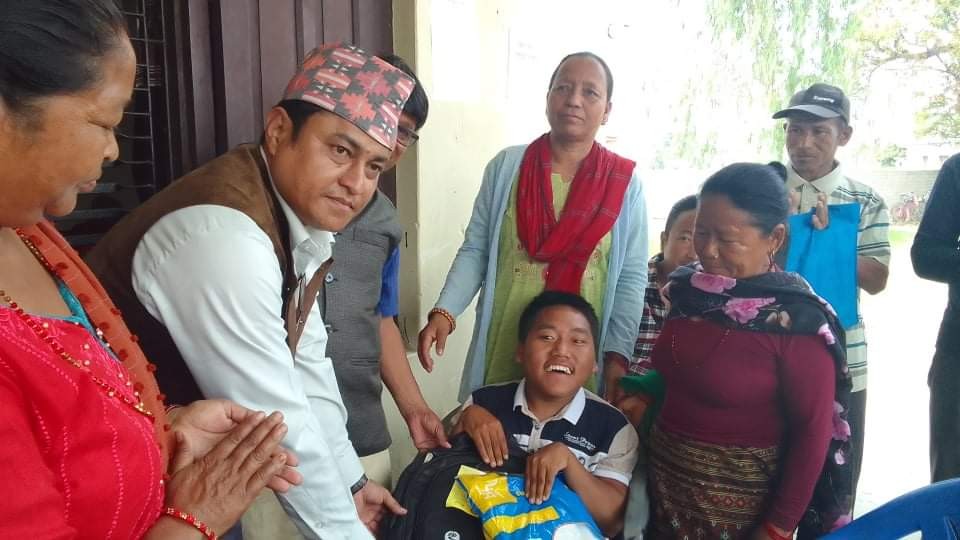 कञ्चनमा फरक क्षमता भएकाहरुलाई सुपानेट झुल वितरण