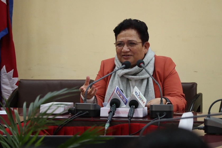 महिनावारी हुँदा महिलालाई हेप्ने समाजको दृष्टिकोणमा परिवर्तन हुनुपर्नेमा मन्त्री भुसालको जोड