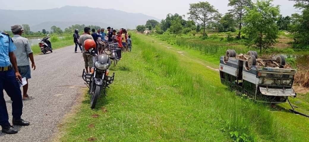 नवलपरासीमा माइक्रो बस दुर्घटना