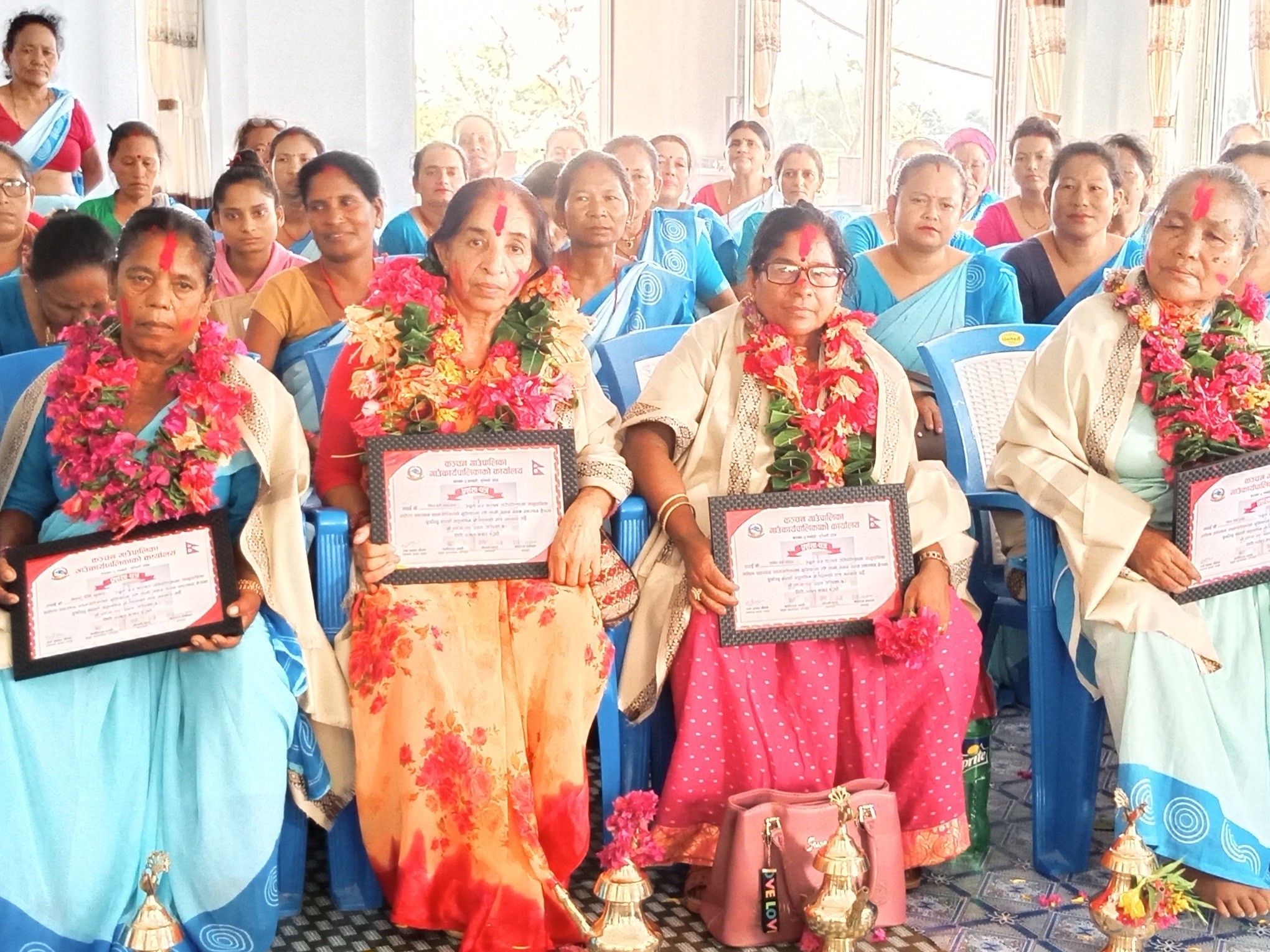 कञ्चनका ४ सामुदयिक महिला स्वास्थ्य स्वयम सेबिकाहरुलाई सम्मान तथा बिदाई