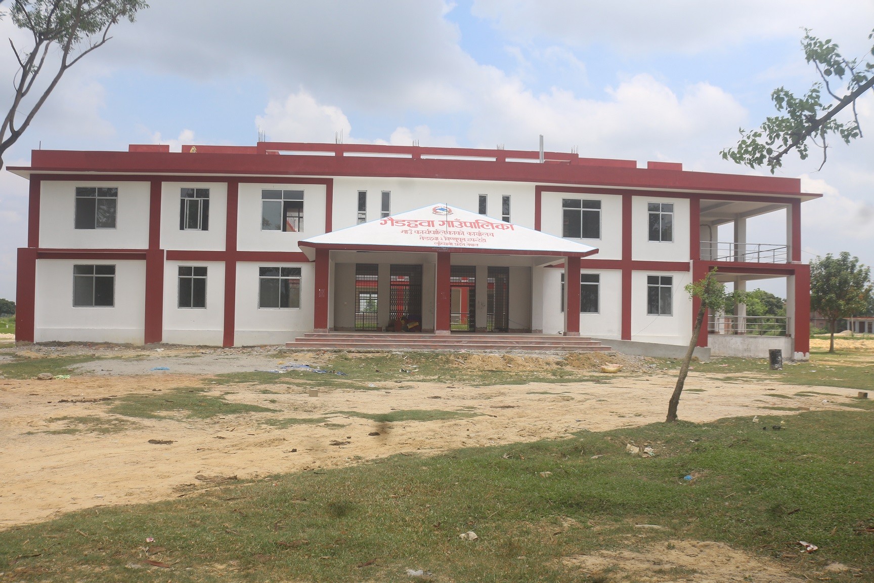 गैडहवामा ११ लाख रुपैया राजस्व हिनामिना गरेको भन्दै जनप्रतिनीधिद्वारा कार्यालयमा तालाबन्दी