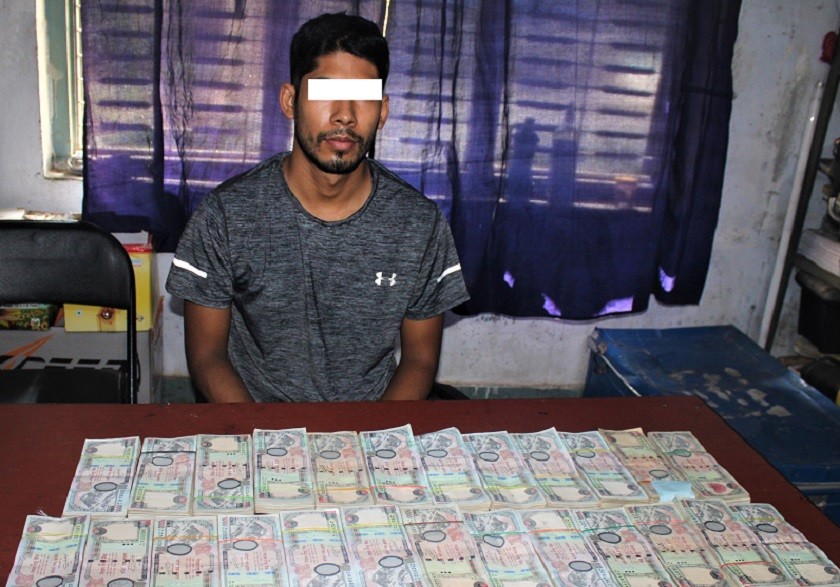 स्रोत नखुलेको २४ लाख सहित एक युवा पक्राउ