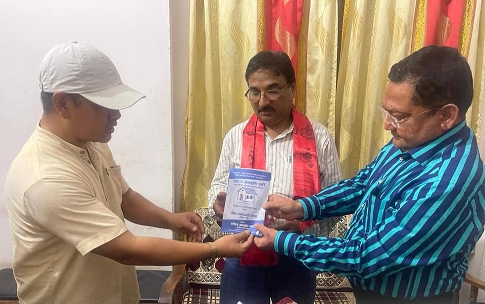 नेकपा, माओबादी केन्द्र परित्याग गरी पर्साका डा. हसिबुर्हमान अन्सारी जनमुक्तीमा प्रबेश