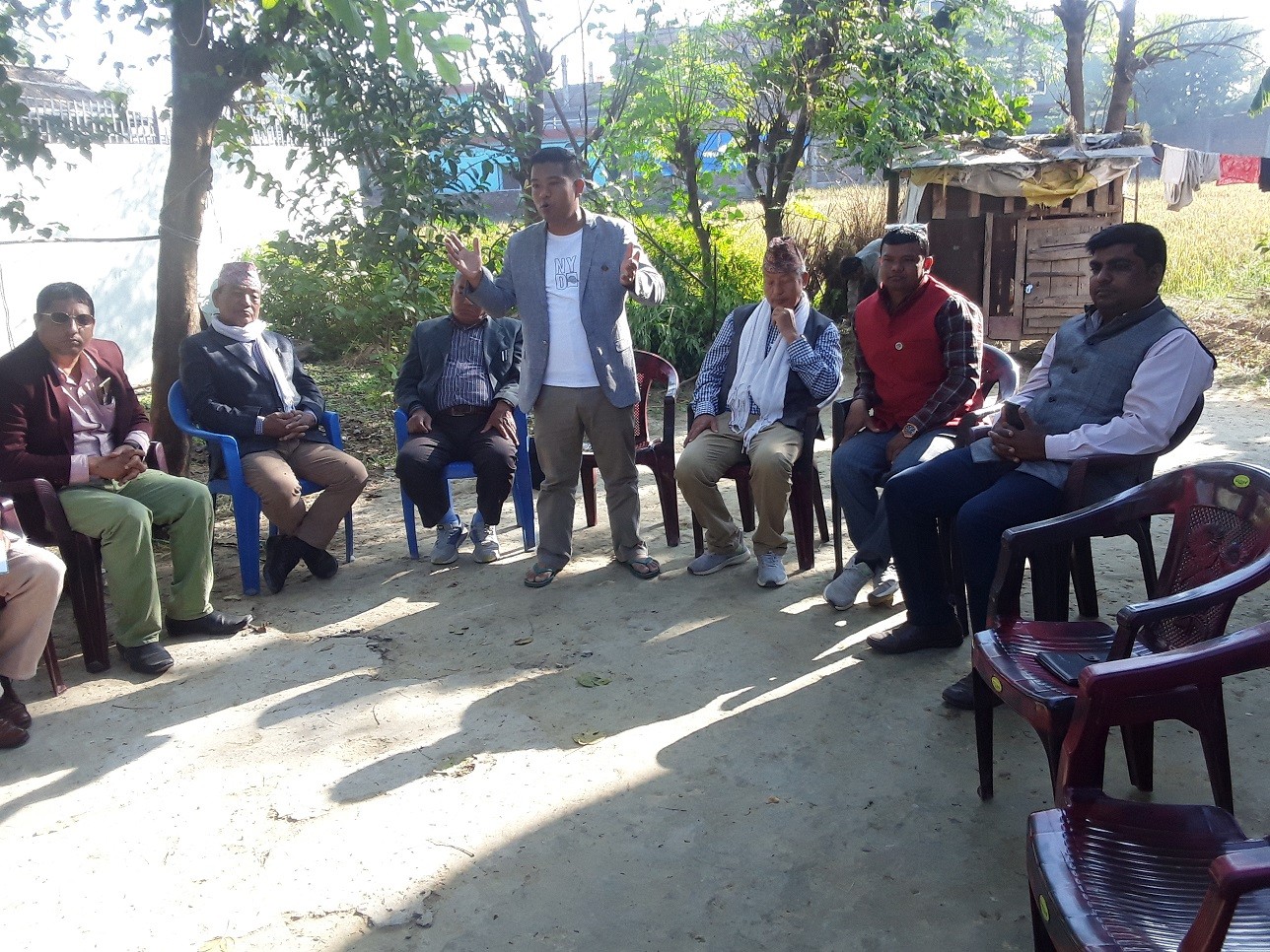 ओमसतियाको तर्कुल्हामा जनमुक्तिको कार्यकर्ता भेटघाट