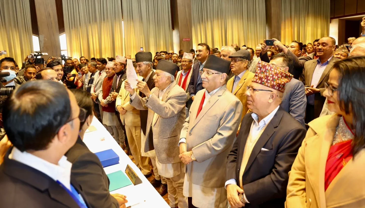 प्रमुख विपक्षी दल घोषणा गर्नुपर्ला भनेरै बैठक स्थगित !