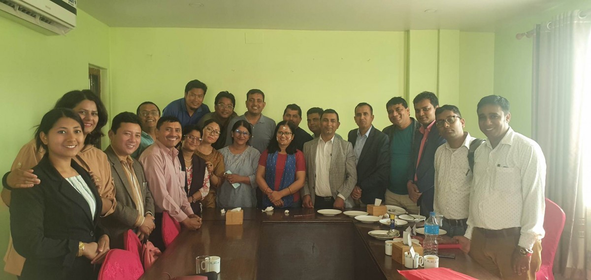 पत्रकार शर्मा र पाण्डेद्वारा चौतारीको कल्याणकारी कोषमा सहयोग गर्ने घोषणा