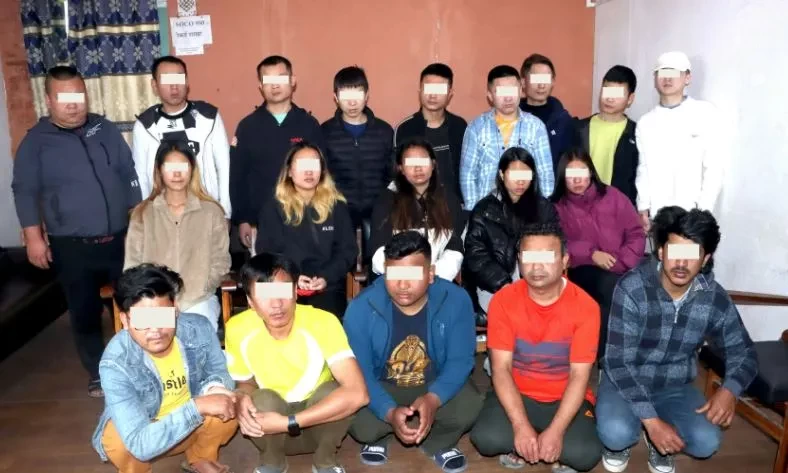 नेपालमा अनलाइनमार्फत ठगी गर्ने ९ चिनियाँसहित १९ जना पक्राउ