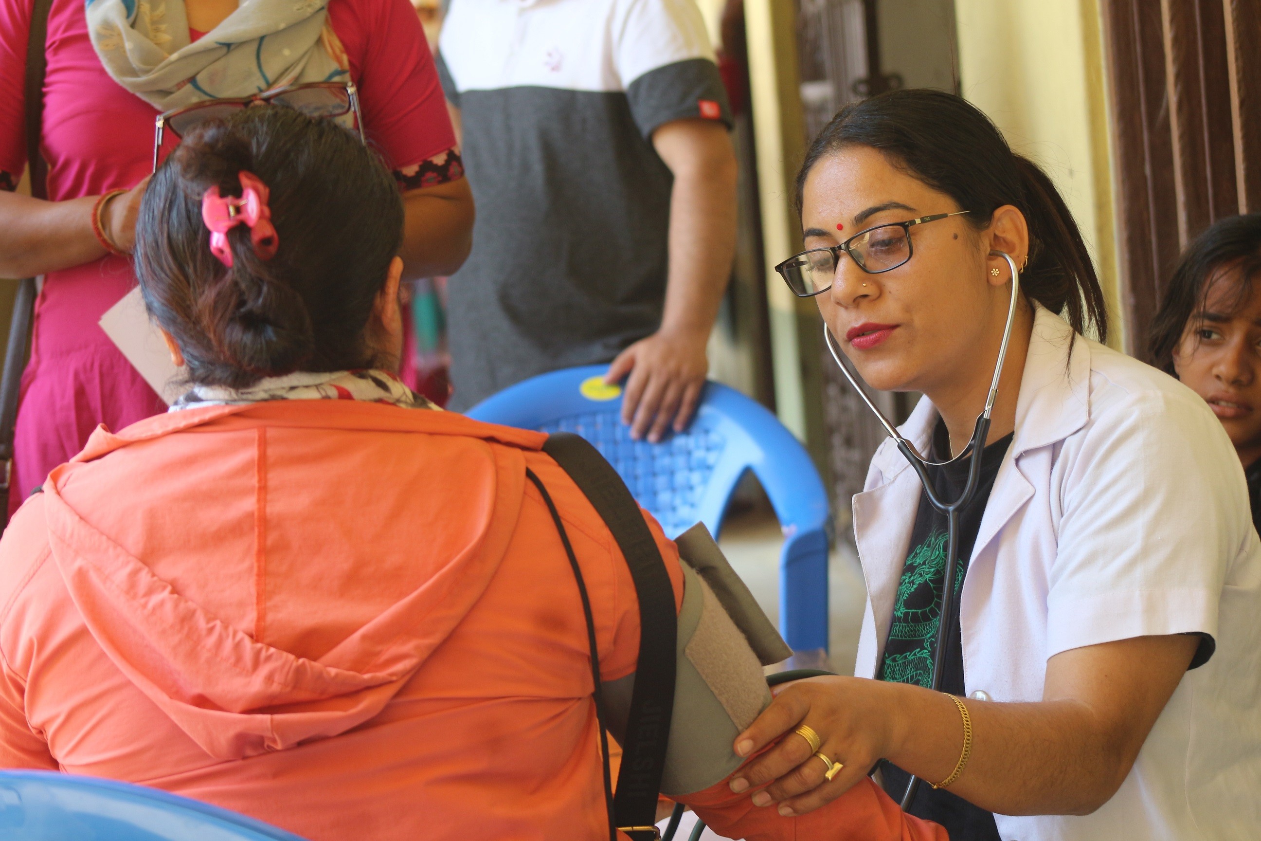 कञ्चनमा निःशुल्क स्वास्थ्य शिविर सञ्चालन, २१७ जनाले लिए सेवा