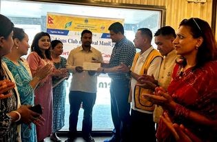 मणिउजेशद्वारा क्यान्सर पीडित बालकलाई ३५ हजार सहयोग