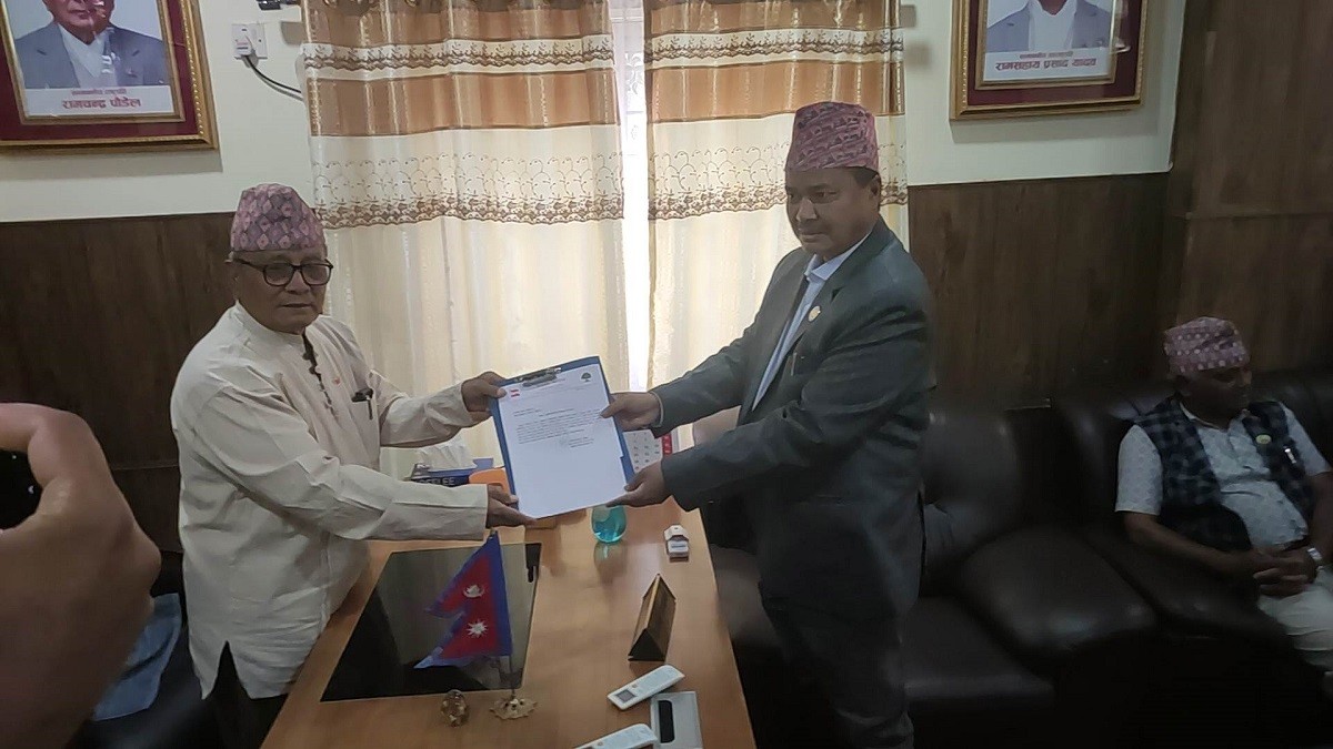 लुम्बिनीको मुख्यमन्त्रीमा डिल्लीबहादुर चौधरी नियुक्त