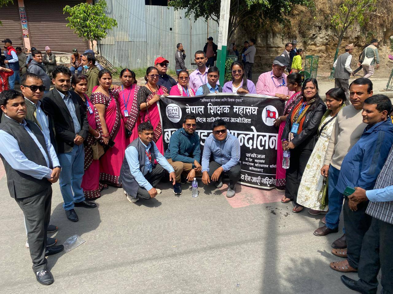 शिक्षकले २९ दिन आन्दोलन गर्दा माग पूरा, वित्तिय पीडितहरु न्याय माग्दै साढे तीन वर्षदेखि सडकमा