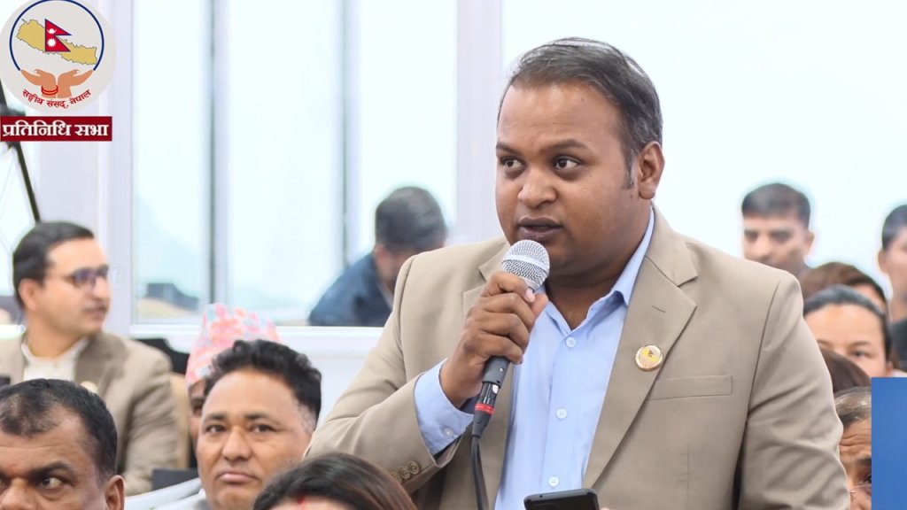  ‘झ्याउ लागिसक्यो, ल चिया खान जाऊँ अब, ओ ब्रदर’