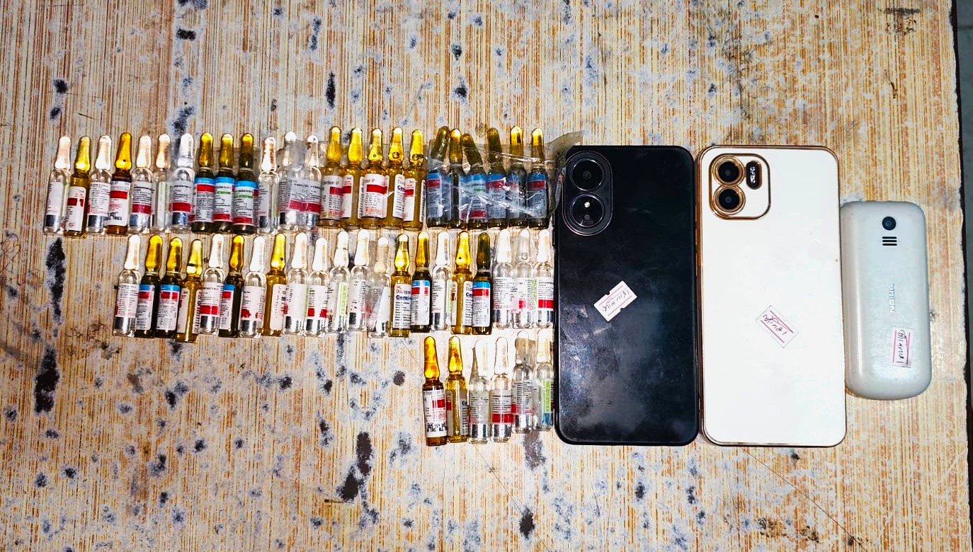 लागु औषध सहित ३ जना मानिस पक्राउ