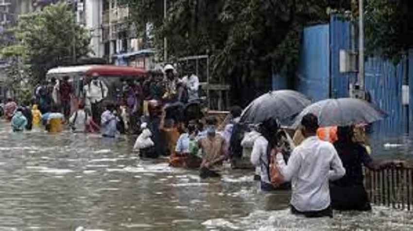 भारतमा वर्षाको कहर : हिमाञ्चल प्रदेशमा बादल फाटेर बाढी, चार जना बेपत्ता