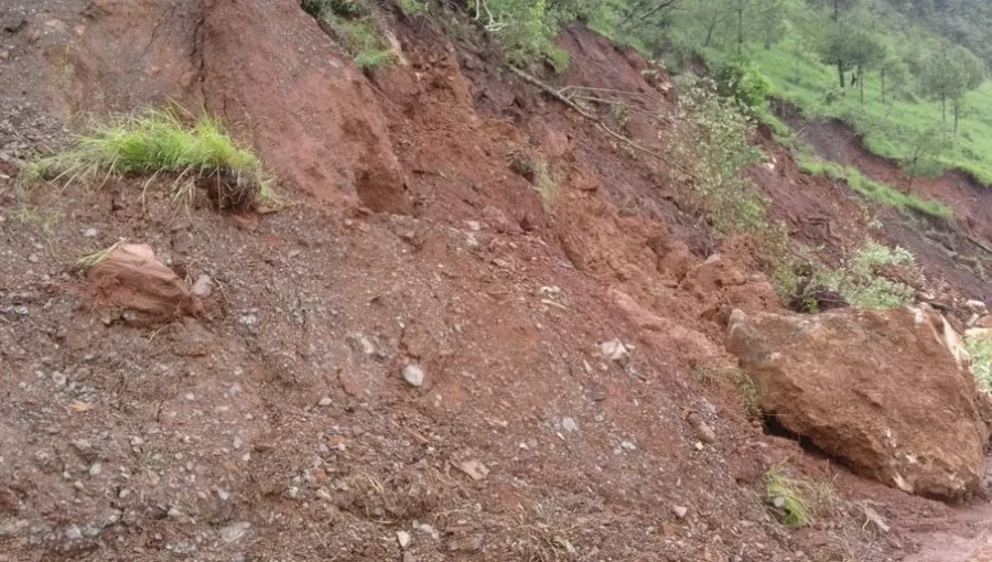 मकवानपुर : पहिरोमा पुरिएका ७ जनामध्ये १ जनाको मृत्यु