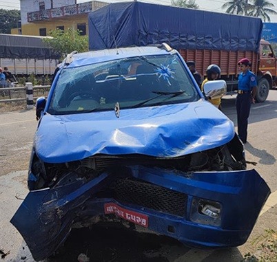 तिलोत्तमामा कार दुर्घटना, १ घाईते, बुद्धको मुर्तिमा क्षती