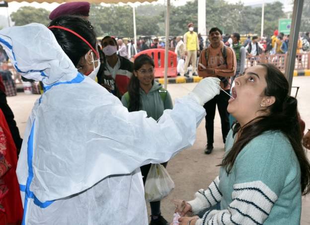 भारतमा ओमिक्रोनका तीन नयाँ संक्रमित थपिए, कुल संक्रमितको संख्या ४१