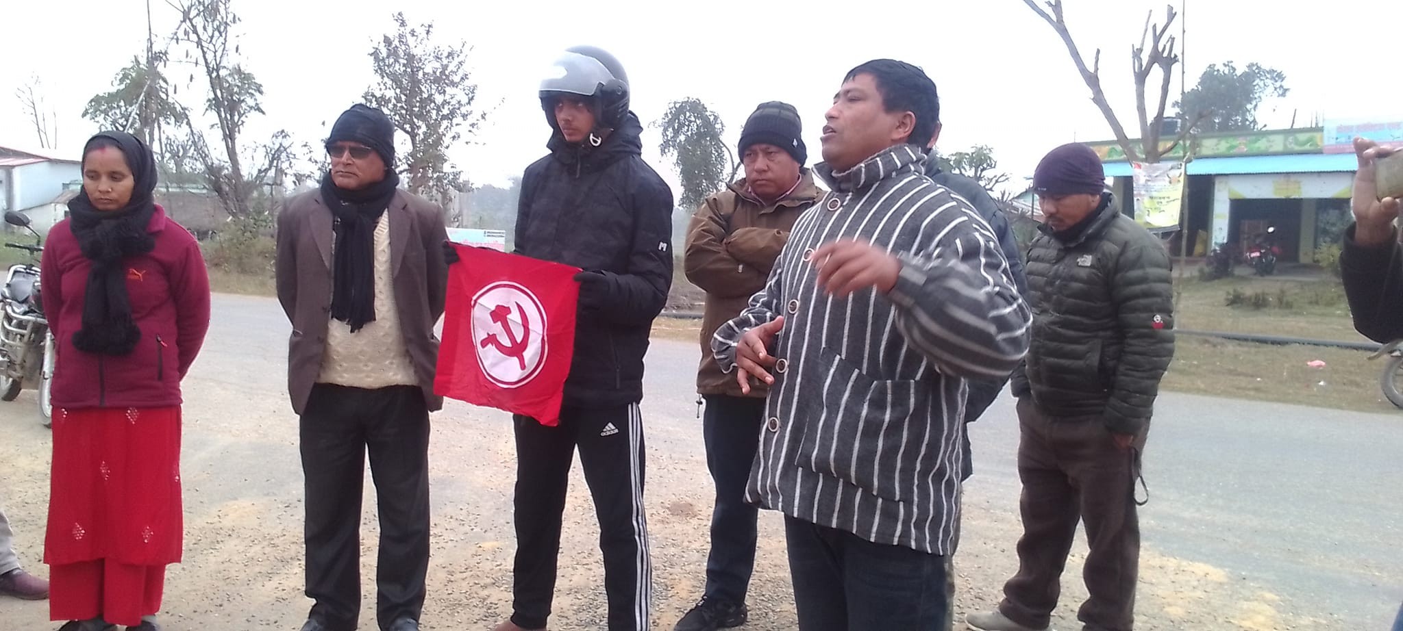 गैडहवामा कर्मचारीमाथी नभई सेवाग्राहीमाथी कर्मचारीबाट उल्टै अभद्र ब्यबहार भएको दावी