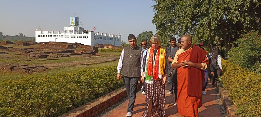 नेपालका लागि बेलायती राजदूतद्वारा लुम्बिनी भ्रमण