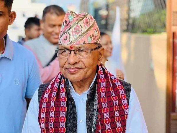 लुम्बिनीका मुख्यमन्त्री गिरीले वैशाख ११ गते पुनः विश्वासको मत लिदै