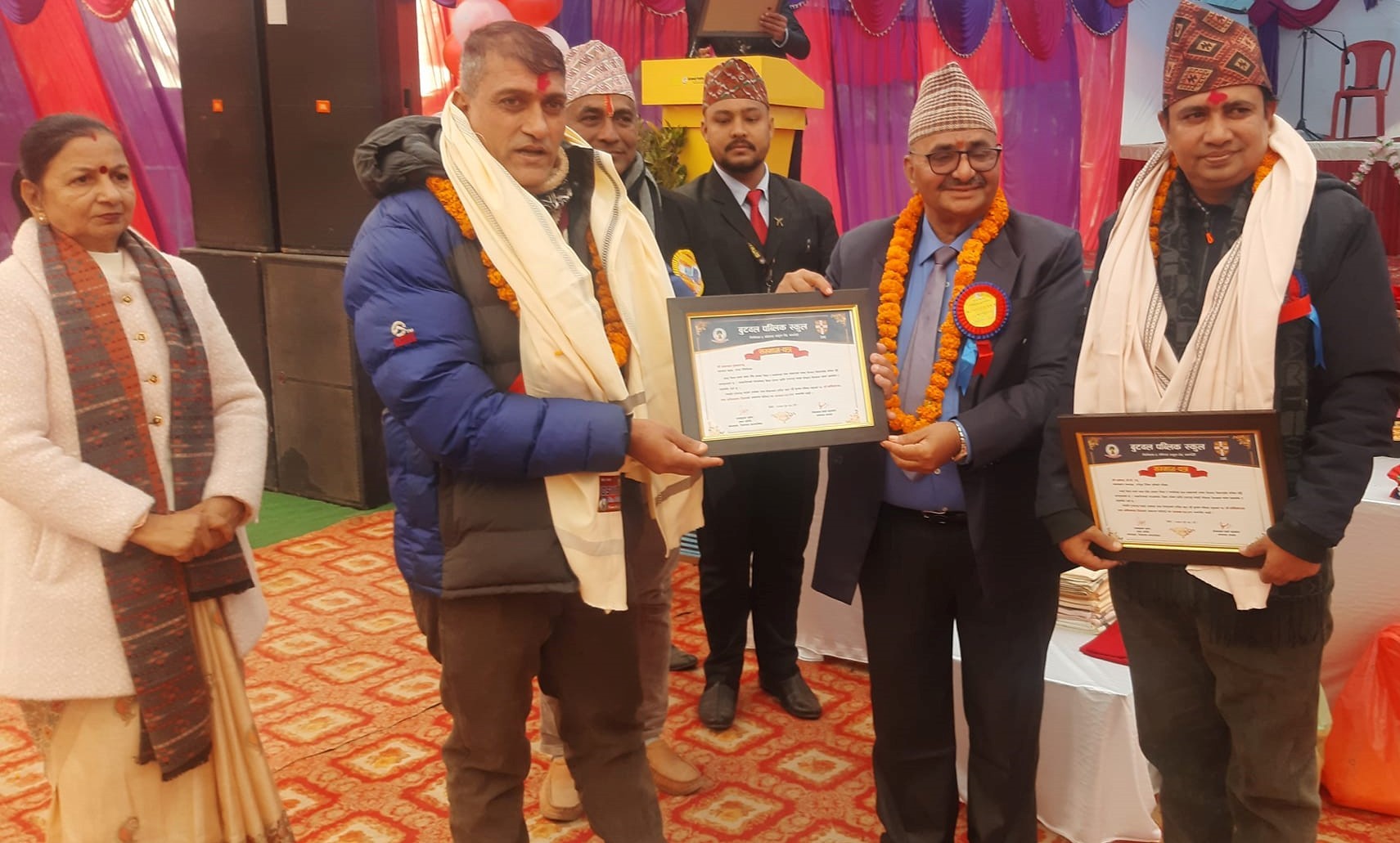 बुटवल पब्लिकले मनायो १९ औँ बार्षिक उत्सव,पत्रकार भुसाल र जिसी सम्मानित