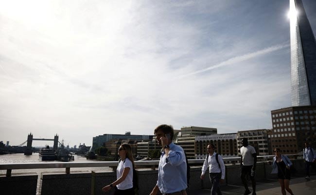 यात्रा प्रतिबन्ध हटेसँगै युरोपेली देशमा शरणका लागि दश लाख जनाको आवेदन