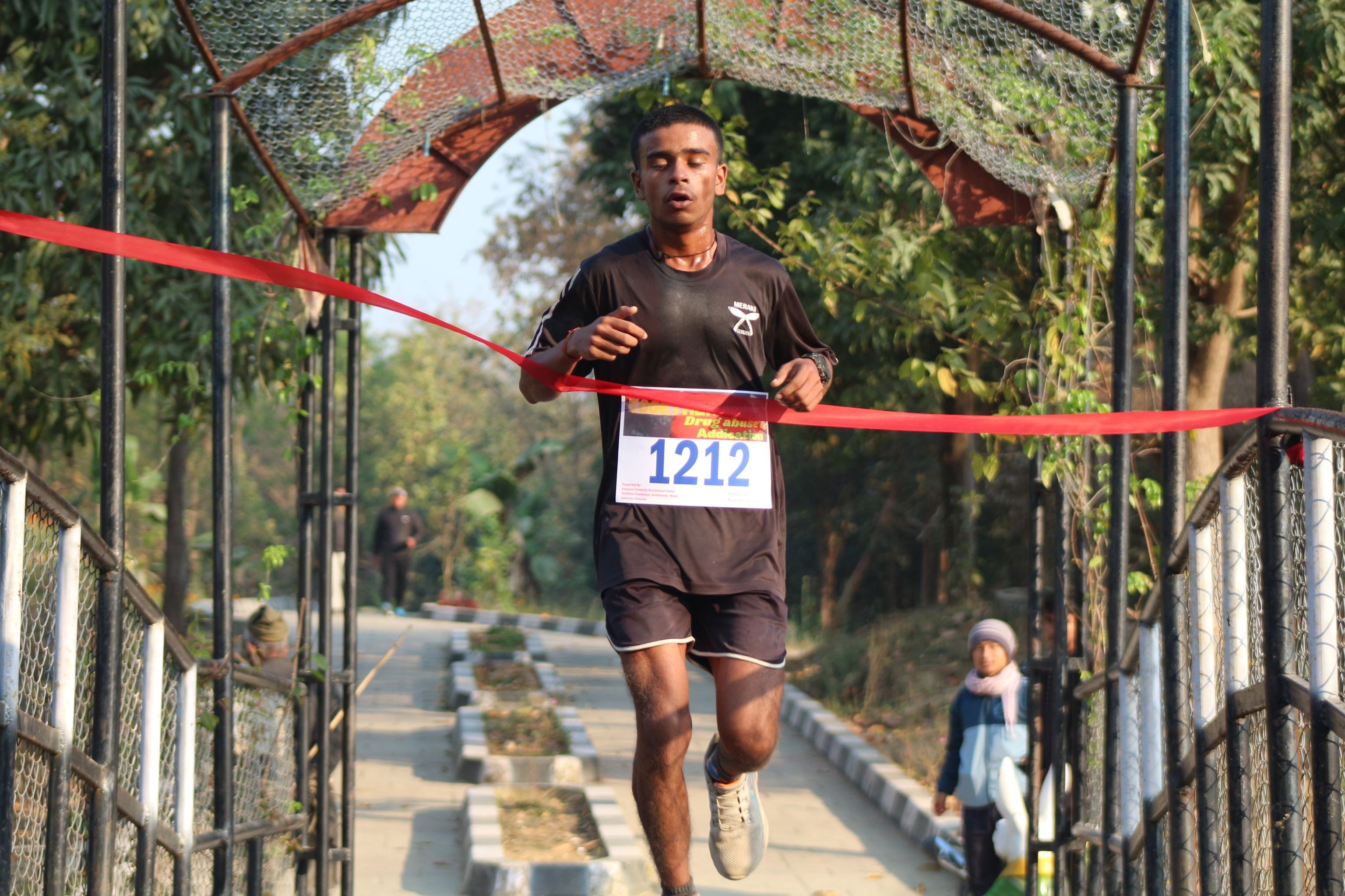 लागुऔषध दुर्ब्यसनी विरुद्ध अभियान अन्तर्गत म्याराथन प्रतियोगिता : गैडहवाका उमेश बरई प्रथम