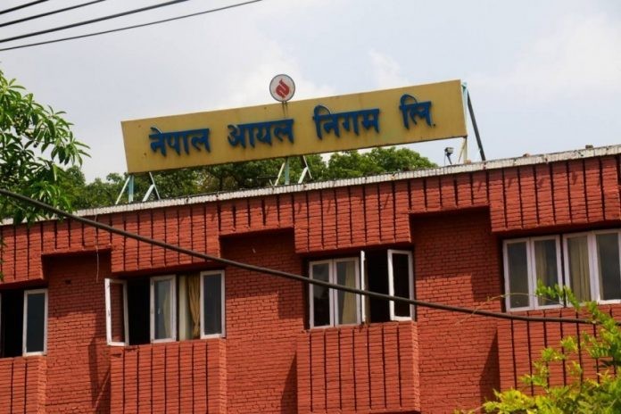 आयल निगमद्वारा पेट्रोलियम पदार्थको भाउ घटायो