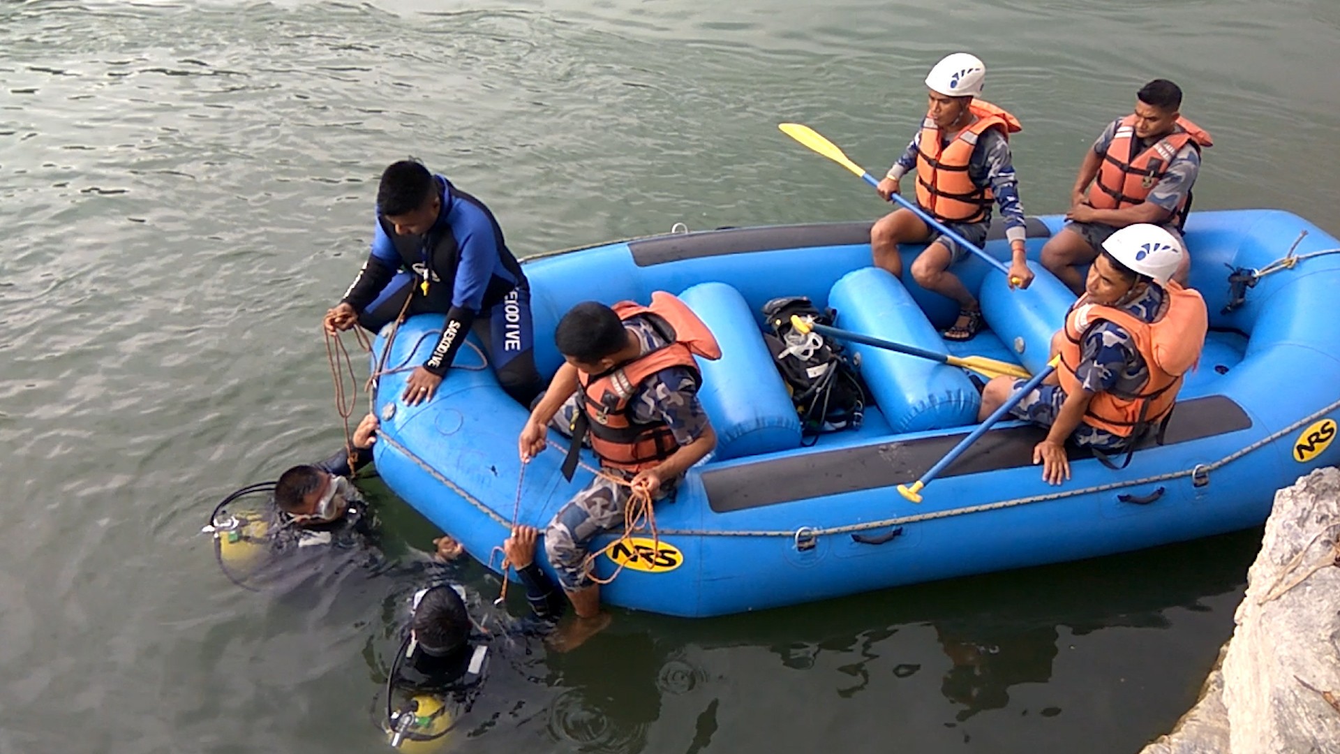 सुनकोशी नदीमा बेपत्ता सिटिइभिटीका ३ जना कर्मचारी बेपत्ता