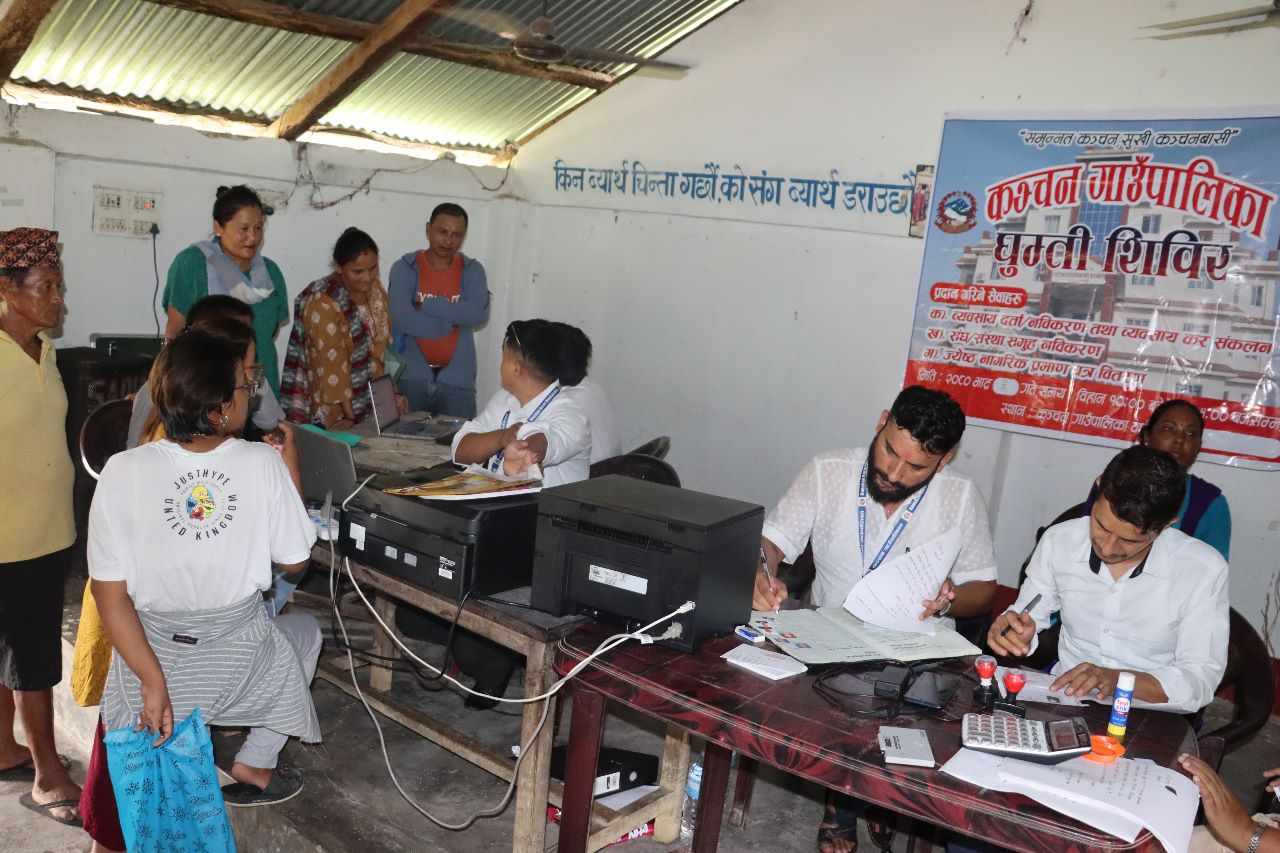 घुम्ती शिविर गाउमा आएपछि सेवाग्राही खुशी