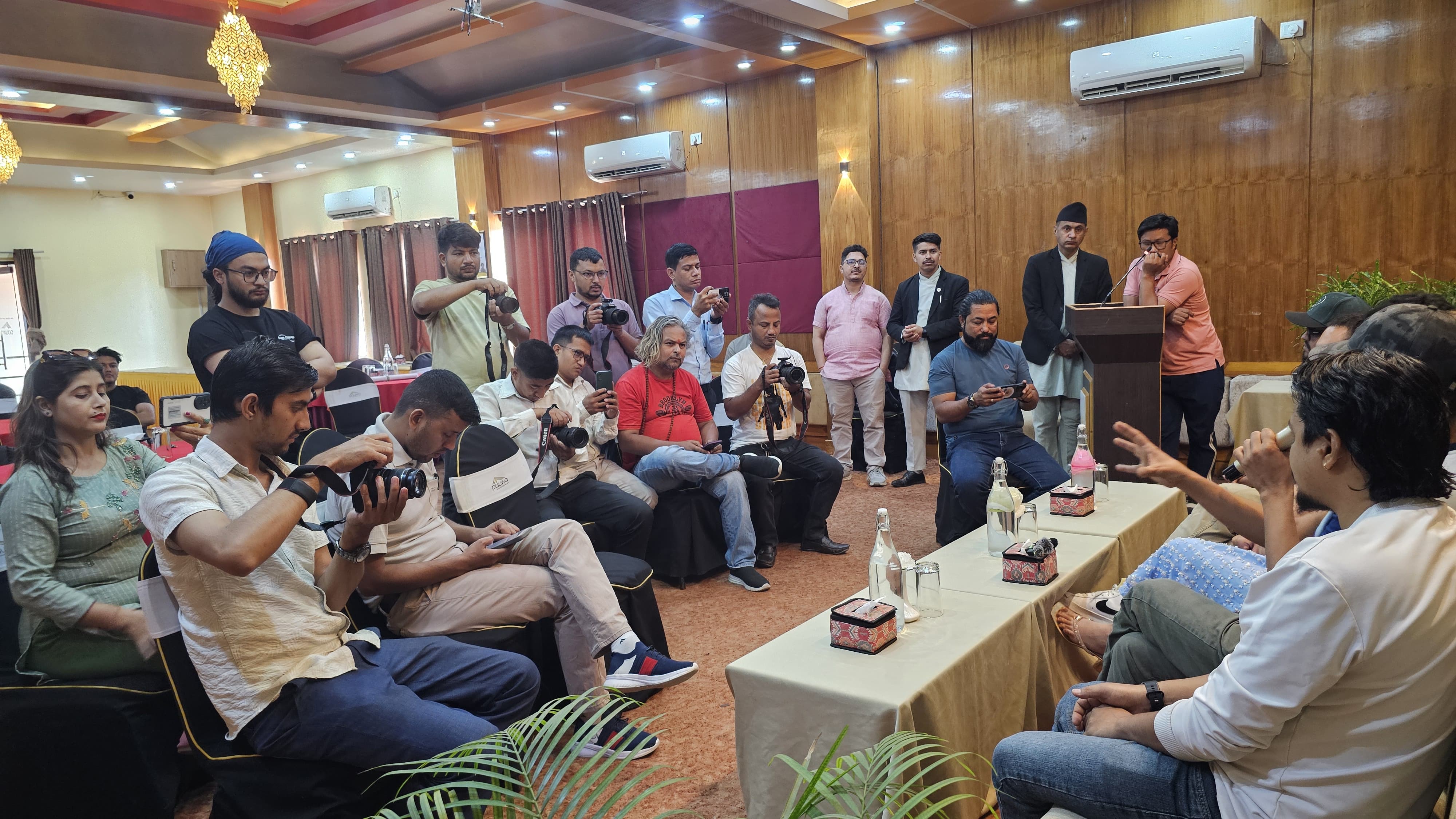 चलचित्र ‘ऊनको स्वीटर’ फिल्म युनिट बुटवलमा, चितवनहुँदै झापा पुग्ने 