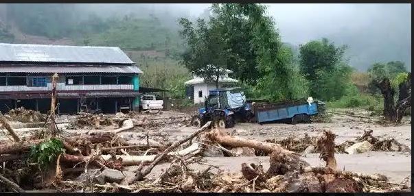 गुल्मीमा पहिरोमा परी १८ महिने शिशुको मृत्यु,२ जना अझै बेपत्ता