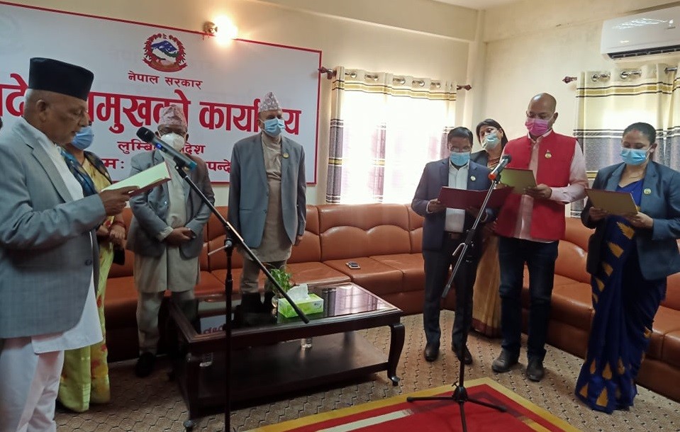 प्राकृतिक विपद्ले जनतालाई पीडा, नेता र सरकारी कर्मचारीलाई भने कमाउने मौका !