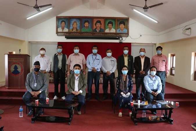 अक्सिजन प्लान्ट स्थापना गर्न सहकारीहरूले भक्तपुर नपालाई दिए आर्थिक सहायता