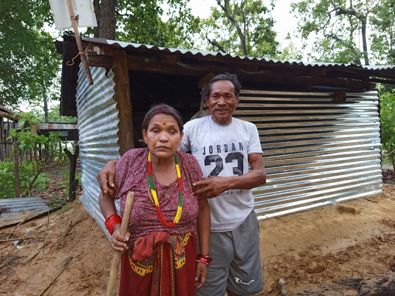 समाचारको प्रभाव, मर्मत भयो महिला थारुको घर