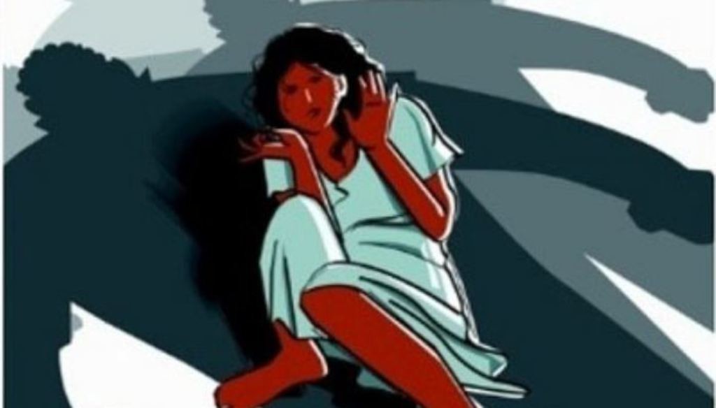 यौन सम्पर्क गर्न नमानेको भन्दै जब कमान्डरले किशोरीलाई निर्घात कुटे !