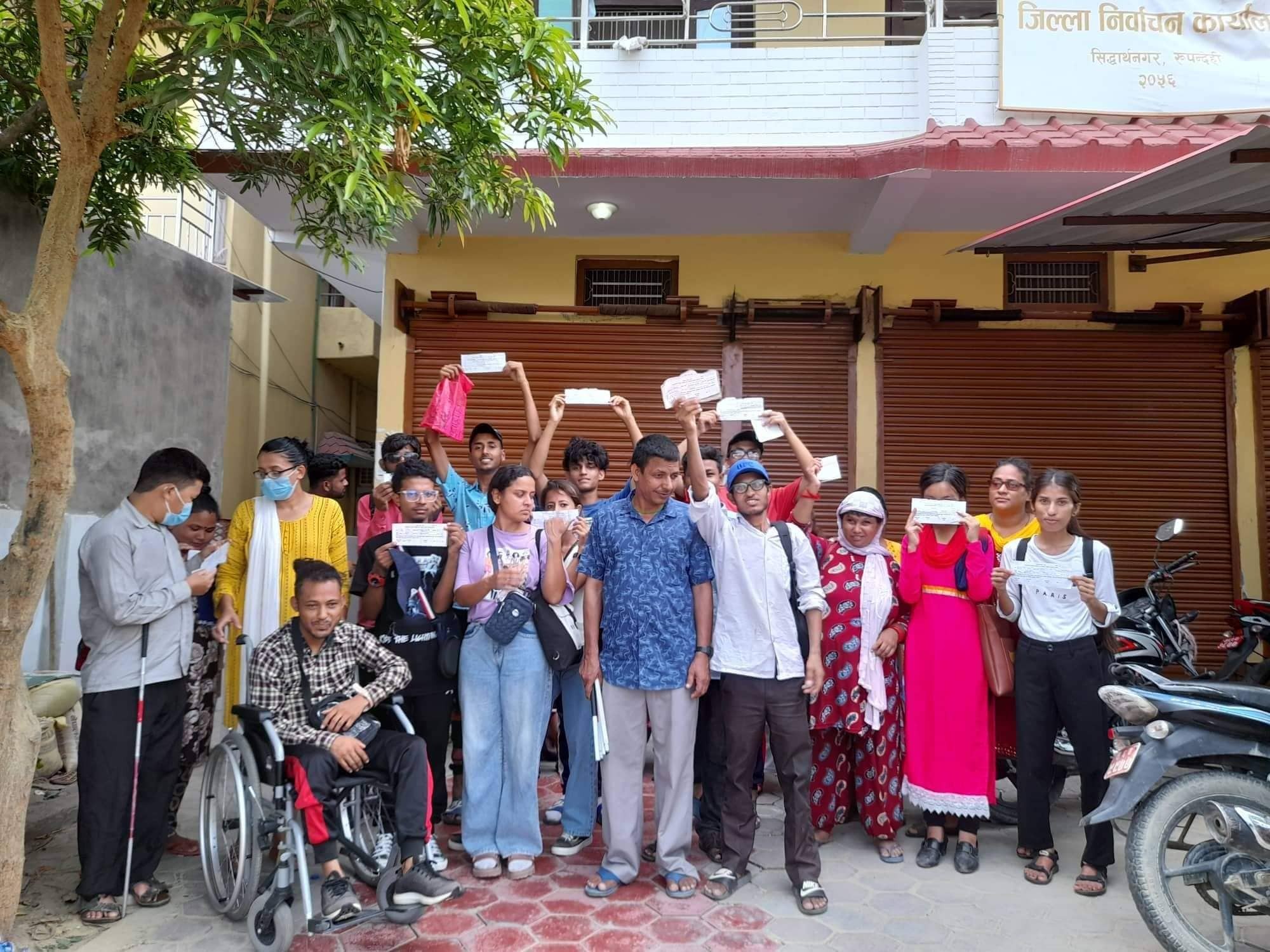 अपाङ्गता भएका व्यक्तिलाई मतदाता परिचय पत्र