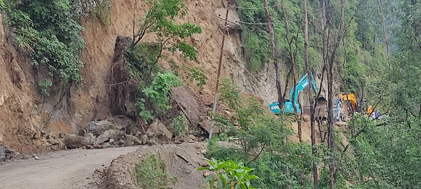 तानसेन–रिडी सडक दैनिक १० घण्टा बन्द