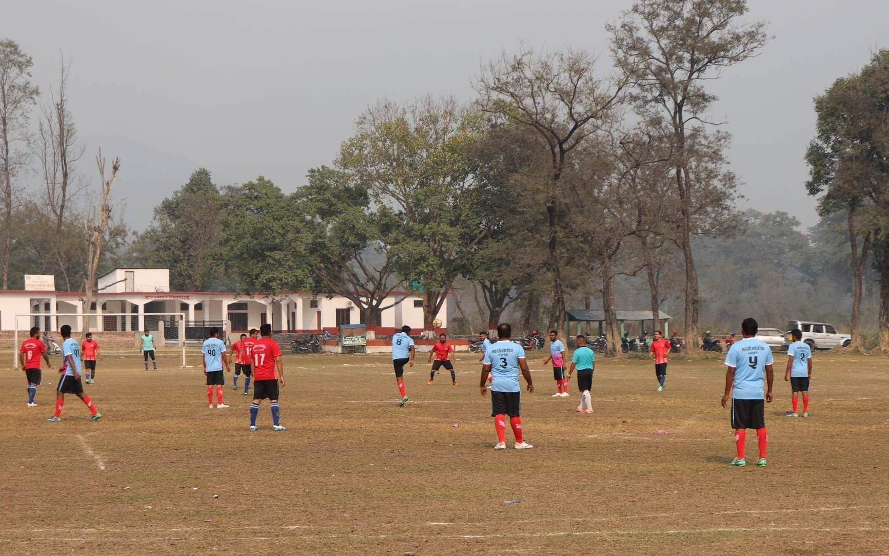 देवदहमा कर्मचारीस्तरीय फुटबल प्रतियोगिता अन्तर्गत विभिन्न खेलहरु सम्पन्न