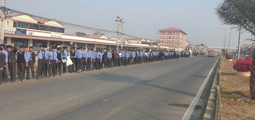 तिलोत्तमामा सरसफाइ अभियानको लागि मानव साङ्लो निकालियो