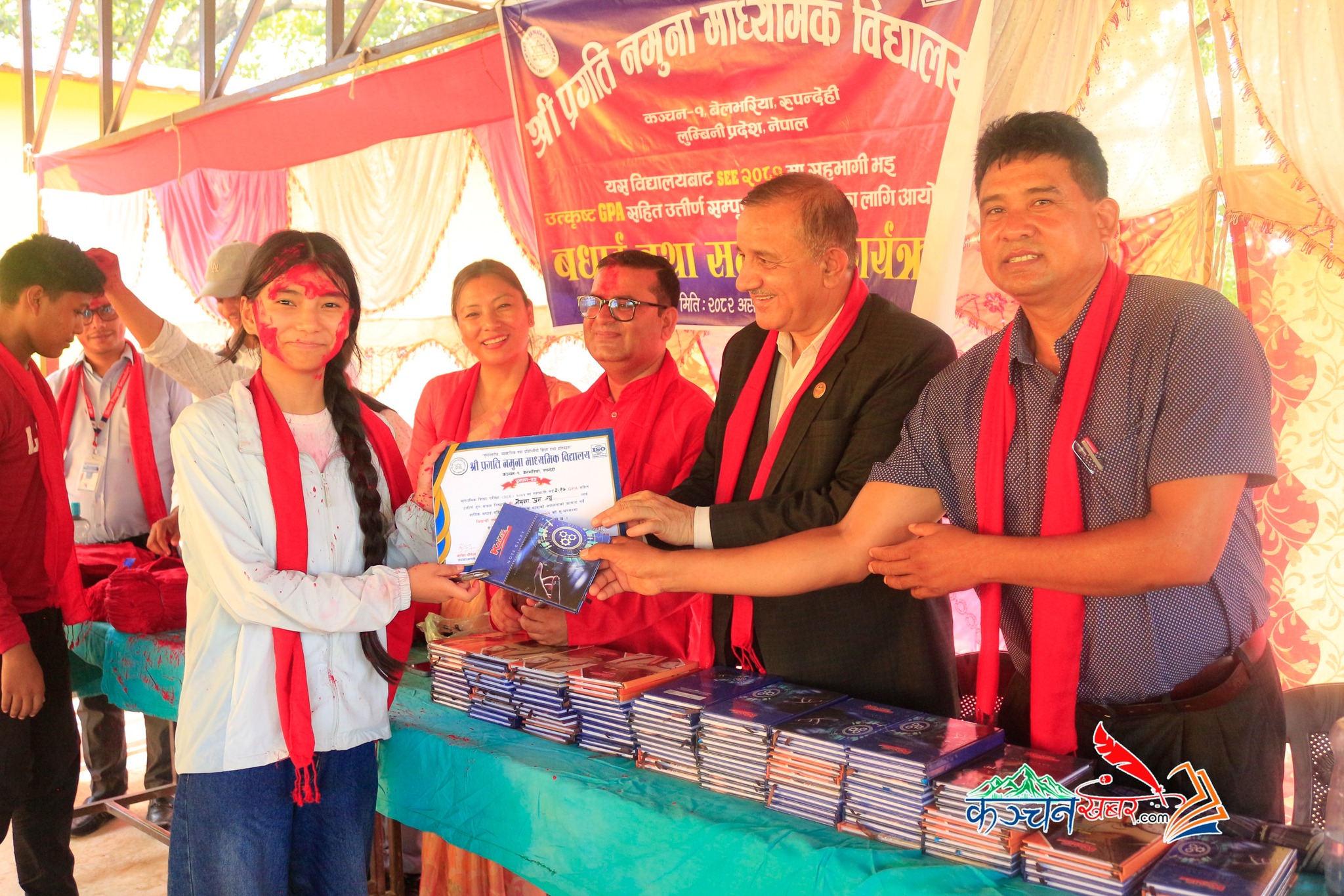 कञ्चनको प्रगती नमुना माध्यमिक विद्यालयद्वारा एस ई ई उत्तिर्ण विद्यार्थीहरुलाई सम्मान